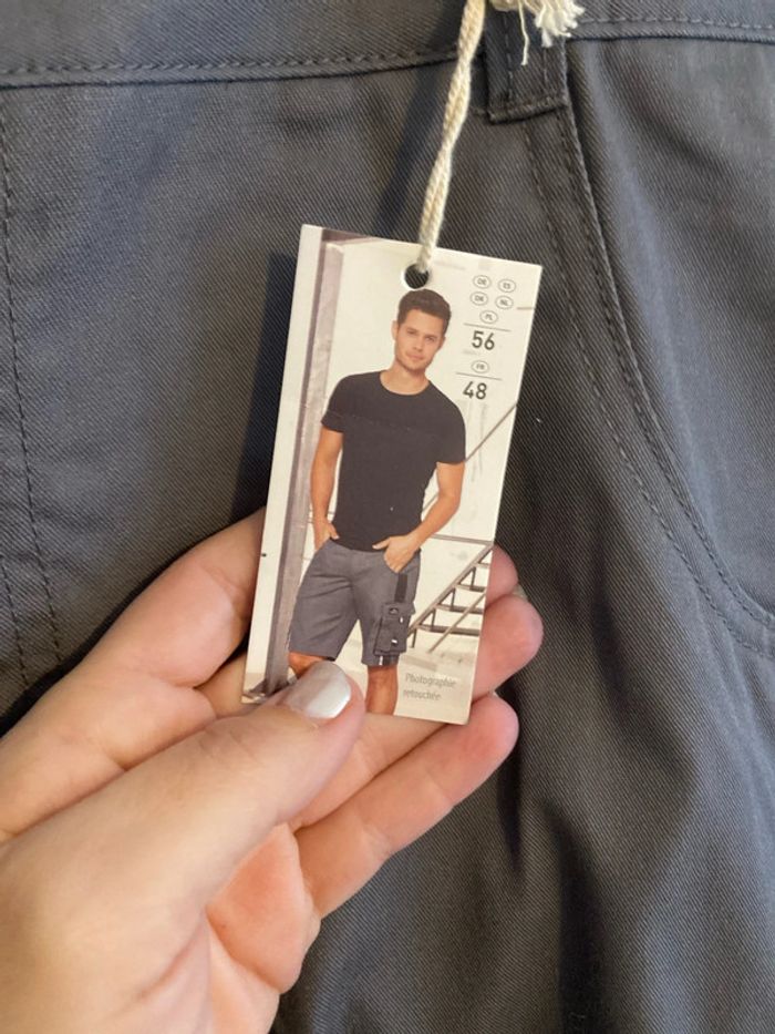 short homme neuf - photo numéro 3