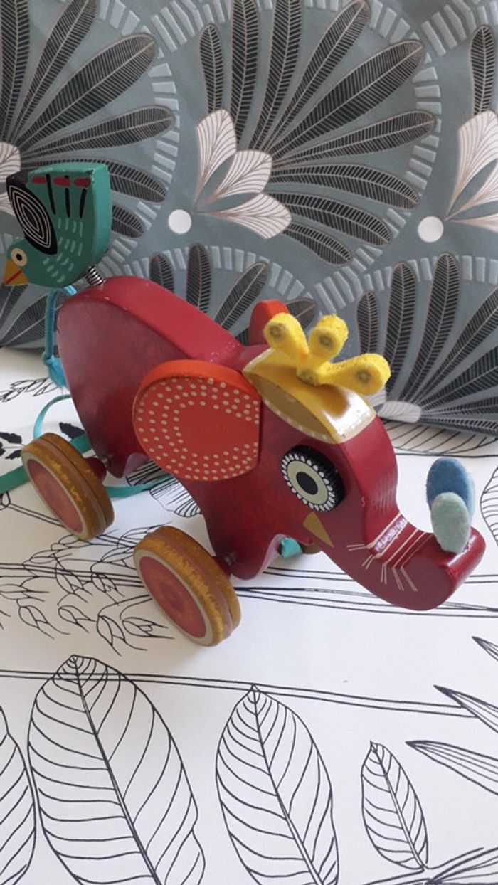 Elephant en bois Djeco