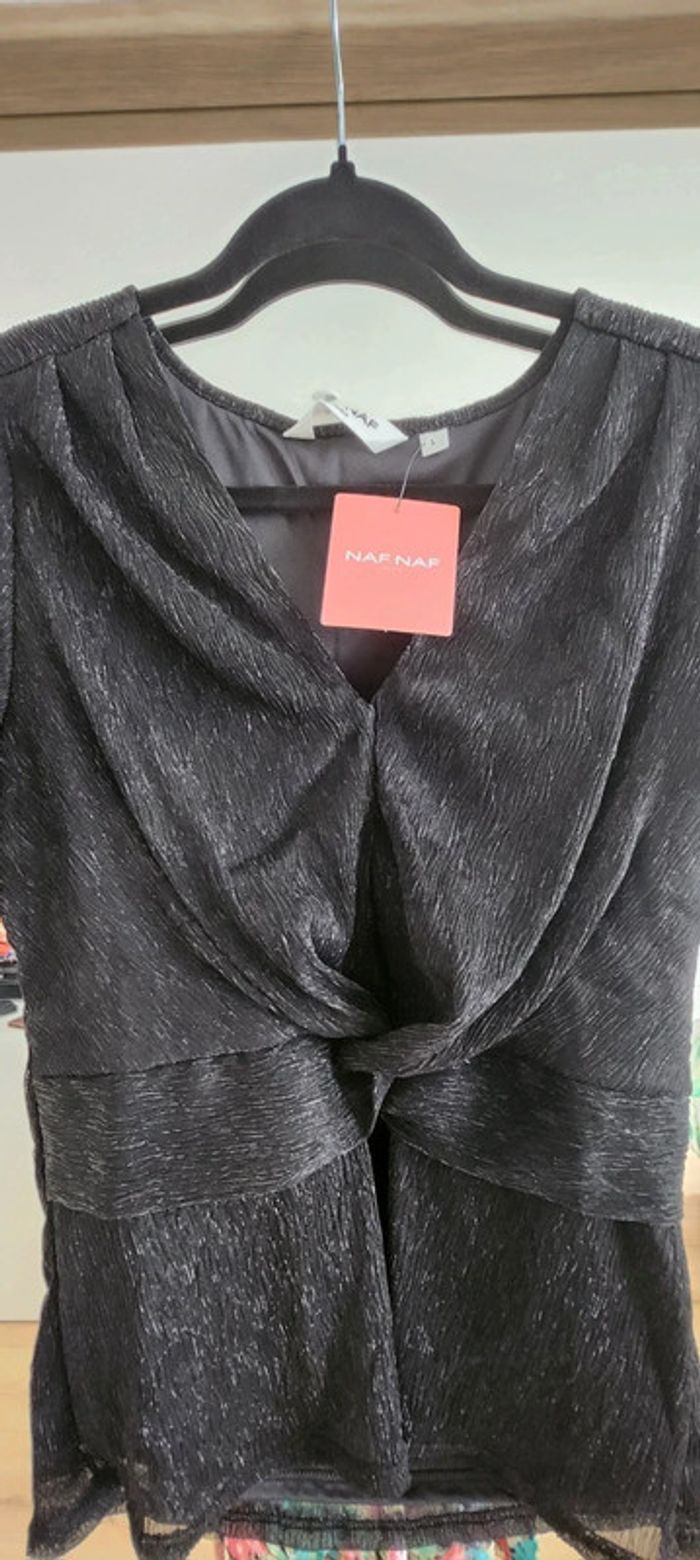 Haut manches courtes noir irisé taille L Naf Naf Naf - photo numéro 2