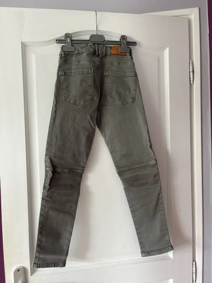 Jean fille 9 ans – Zara – Gris avec détails genoux - photo numéro 5