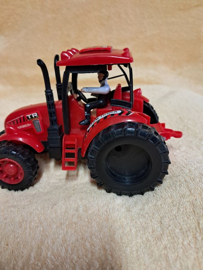 Lot de 2 tracteurs - photo numéro 6