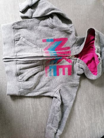 Gilet Nike taille 9 mois