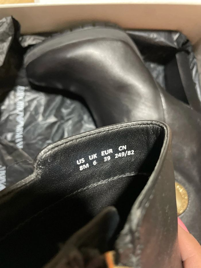 Emporio Armani Bottines noire taille 39 - photo numéro 13