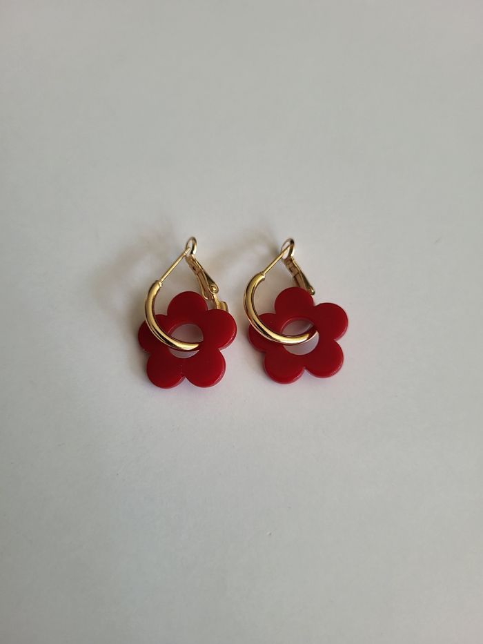 Boucles d'oreilles fleurs rouges