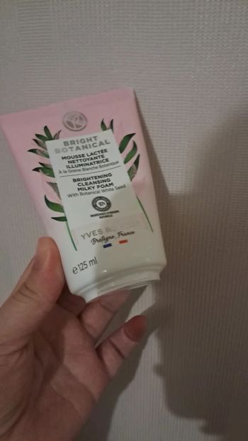 Mousse lactée nettoyante