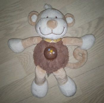 Doudou peluche hochet singe Bill et Bono Noukie's