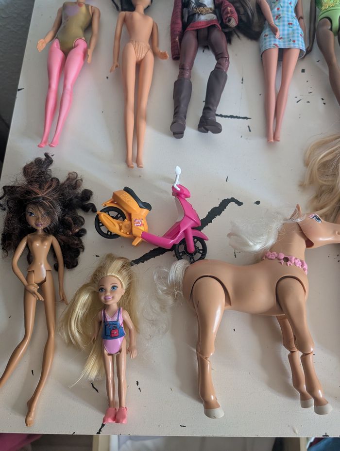Lot Barbie poupées et accessoires - photo numéro 6