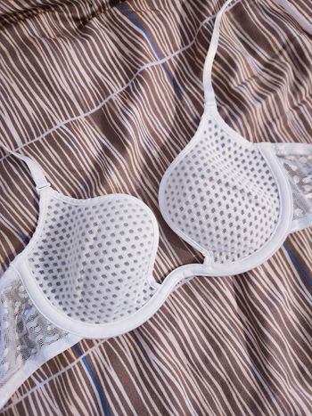 Soutien gorge décolleté neuf
