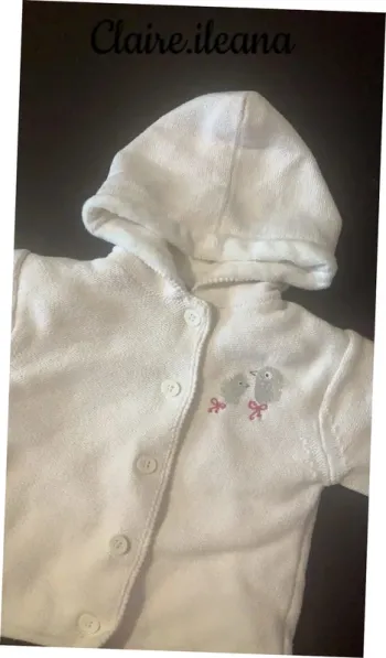 🛑 gilet blanc 🛑 9 mois