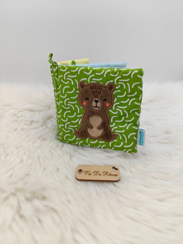 Livre Tissus Baby love Animaux Couleurs