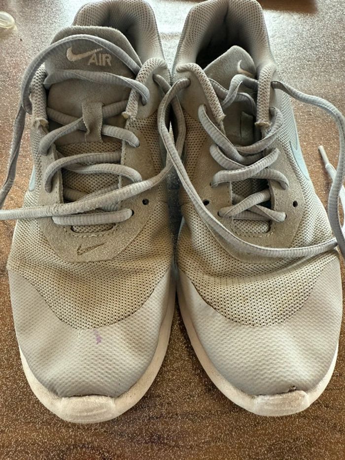 Basket Nike taille 36,5 - photo numéro 2