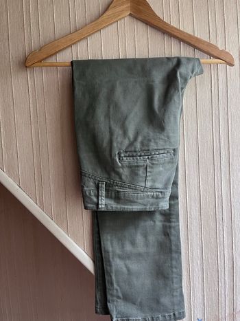 Jean droit kaki taille 38 - neuf