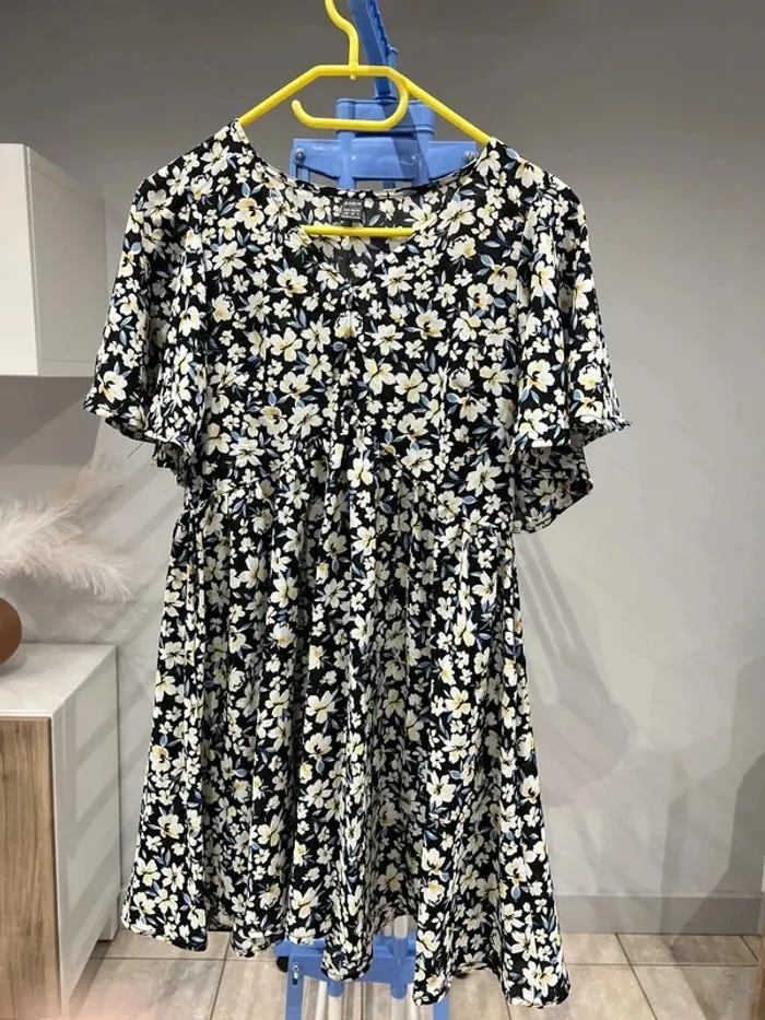 Robe a fleur Shein 34 - photo numéro 4