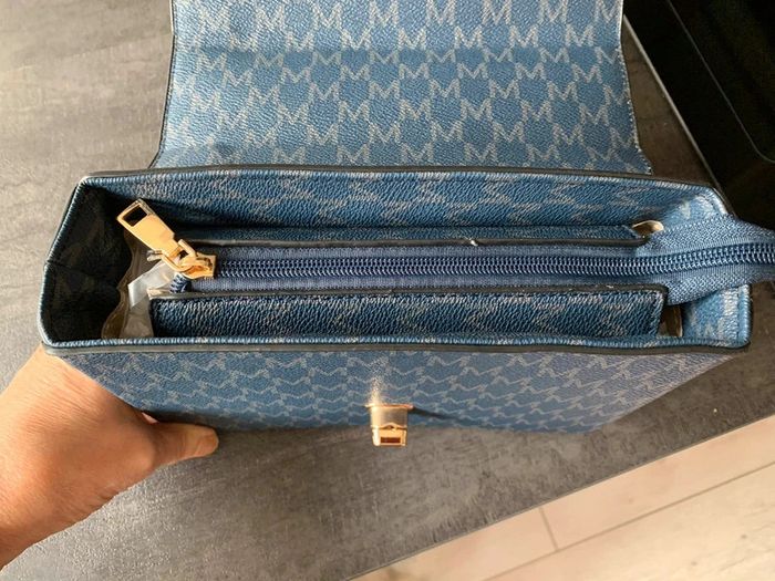 Sac bleu. - photo numéro 3