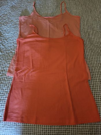 Lot de 2 débardeur fines bretelles taille 44/46 neuf