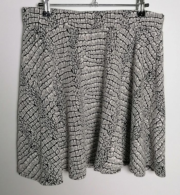Jupe courte noir blanc taille L Brave Soul - photo numéro 7