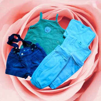 Lot de 6 vêtements 6 mois👧