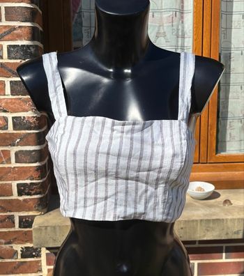 🤎 Crop top à rayures marron – Taille 38(M) Stradivarius