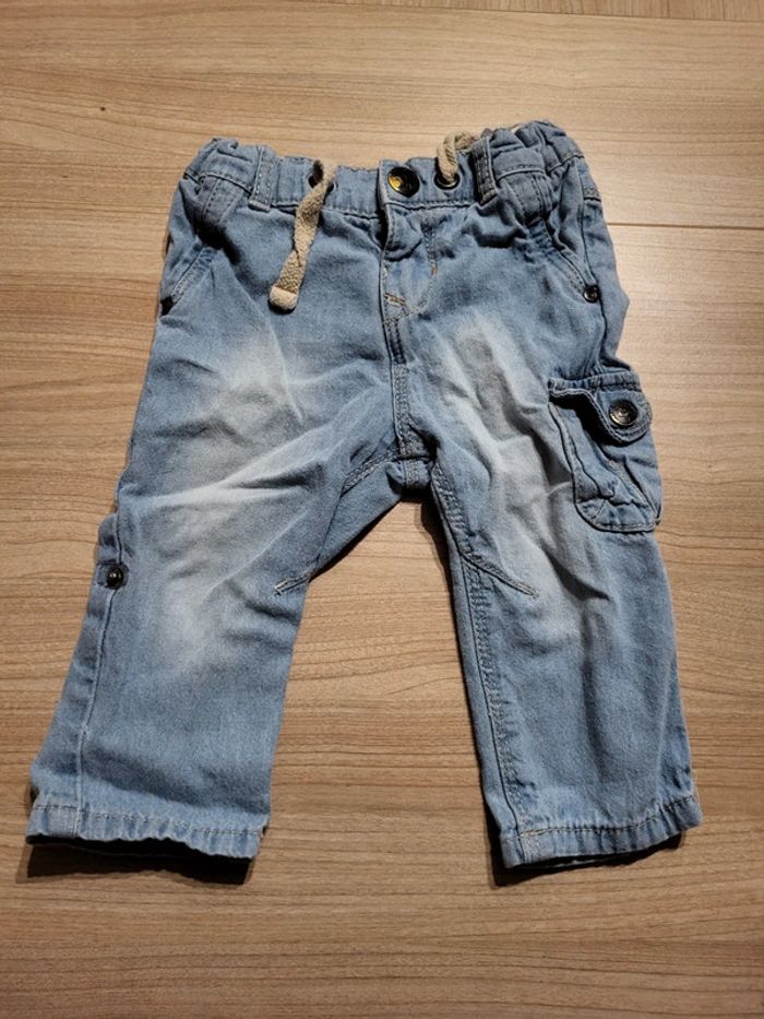 Jean taille 6 mois (68 cm)