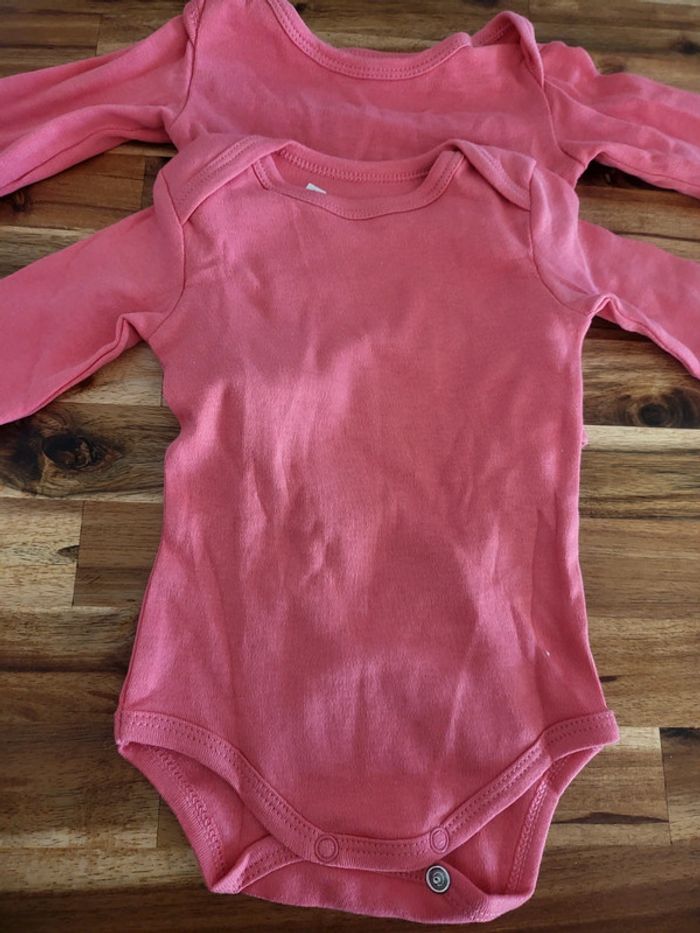 Lot de 4 bodies fille taille 3mois - photo numéro 5