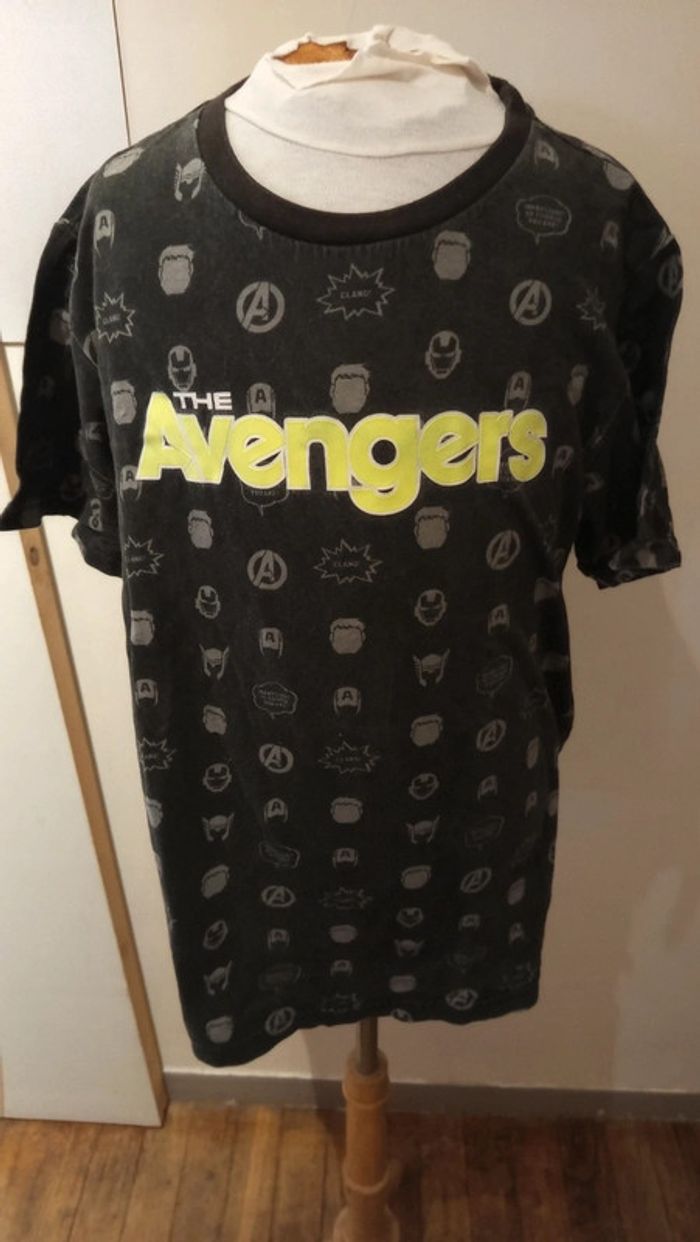 T shirt 12ans  Avengers