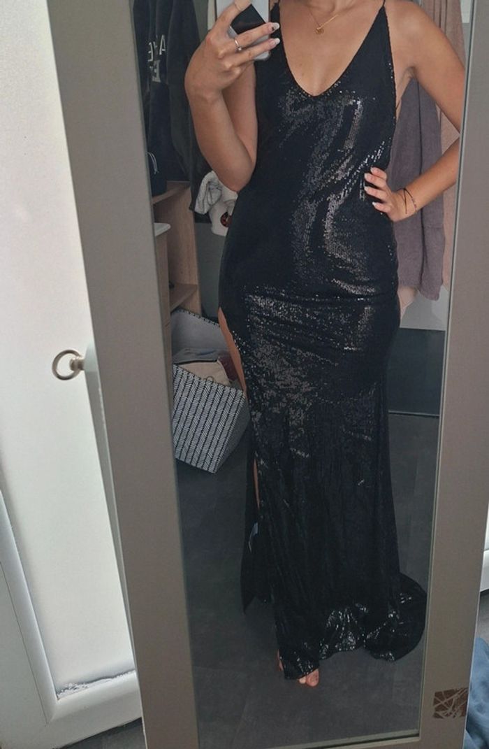 Robe de soirée longue dos nu sequin - photo numéro 2