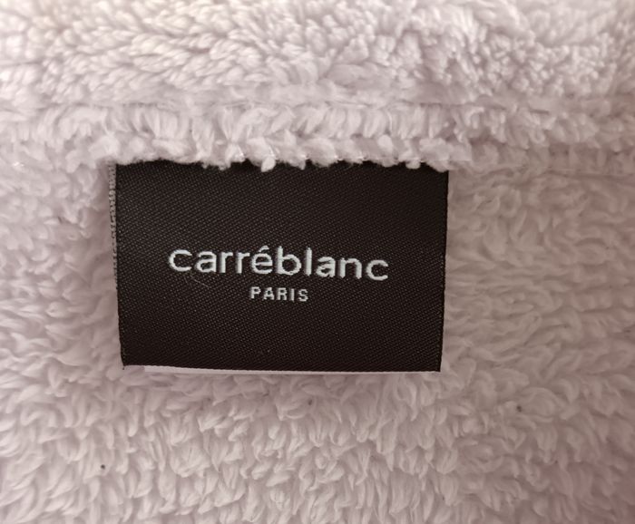 Couverture fille Carré Blanc - photo numéro 3