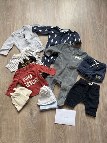 Lot vêtements garçon 1 mois