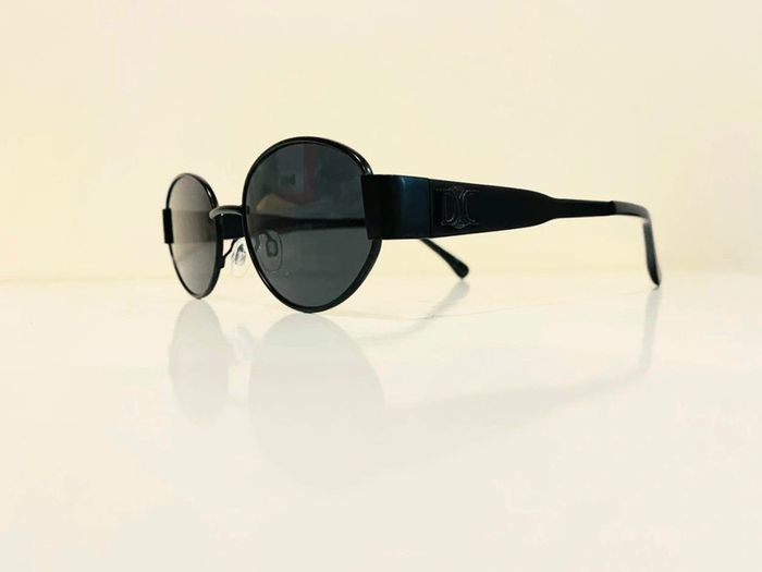 Lunette de soleil mixte ovale noire uvprotection catégorie 3 - photo numéro 7