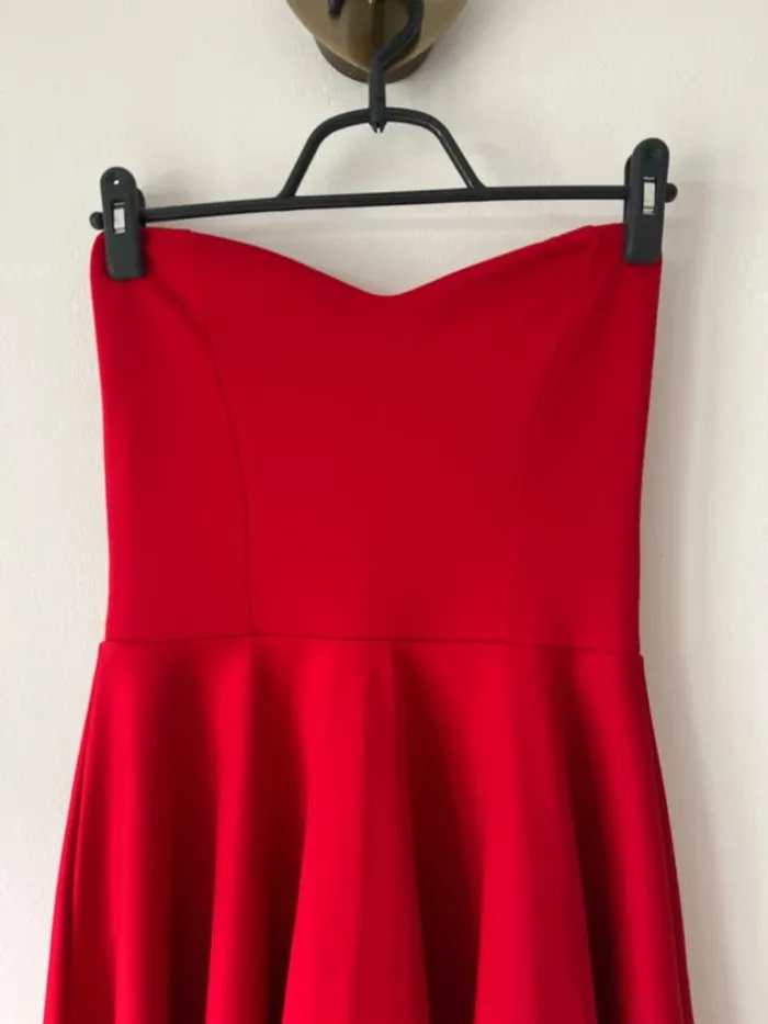 Robe rouge - photo numéro 2