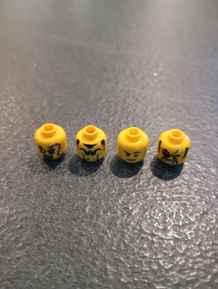 4 têtes figurines lego