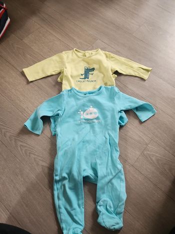 Lot de 2 pyjamas fin 12mois