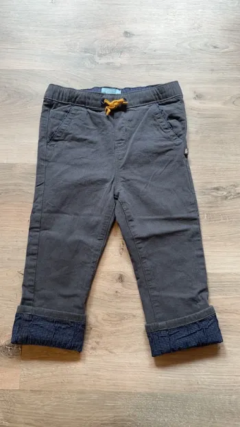 Pantalon avec ceinture réglable