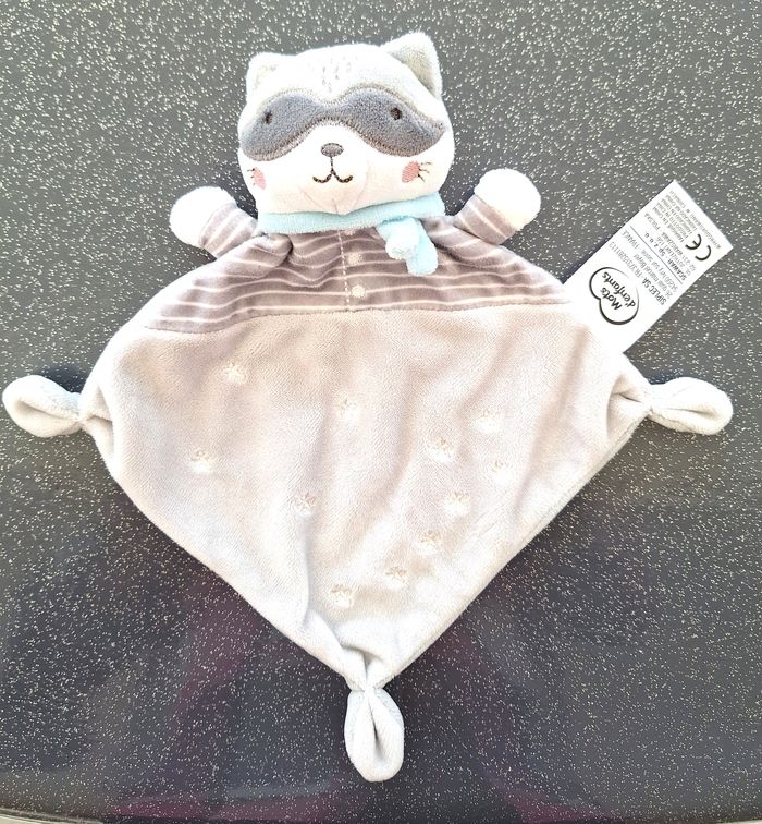 DOUDOU PLAT RATON LAVEUR MASQUE - MOTS D'ENFANTS