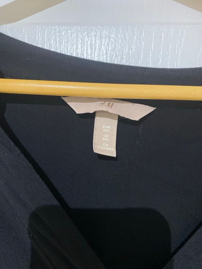 Robe noire - photo numéro 2