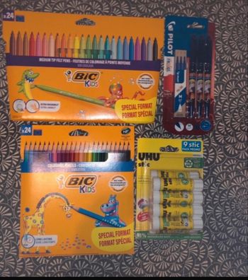 Lot Fournitures scolaires 