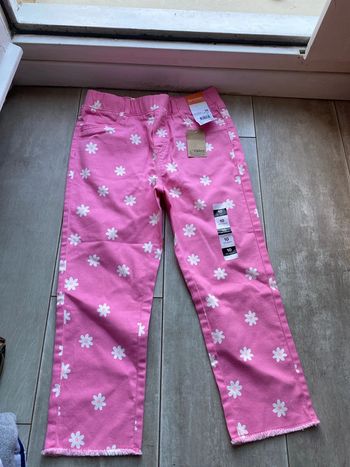 Jeans neuf rose taille 10 ans