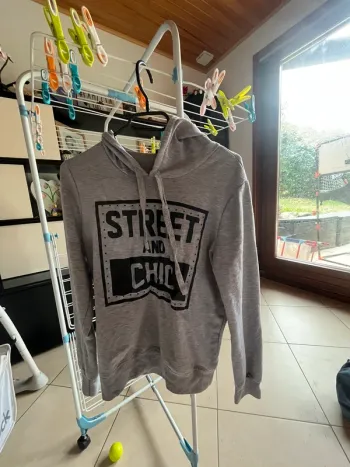 Pull à capuche taille M