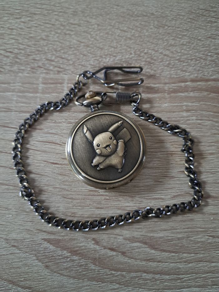 Montre à  gousset  Pokémon Pikachu vendue dans un coffret cadeau - photo numéro 5