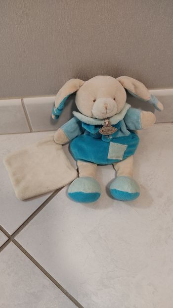 Doudou peluche lapin