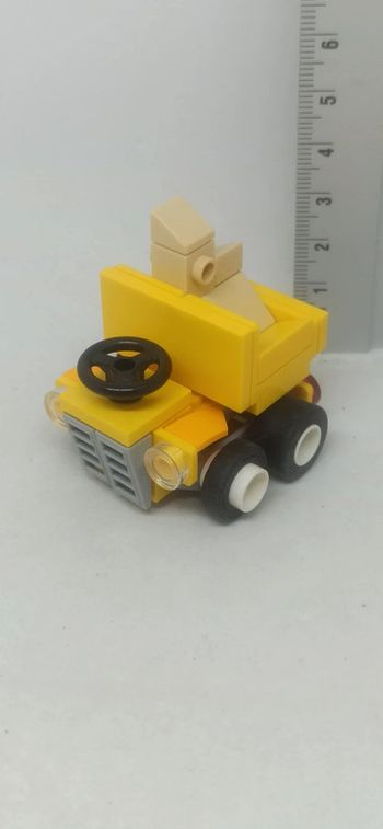 Véhicule chargeuse de sable lego
