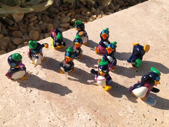 Figurines Kinder Surprise 1993 Les petits pingos à la neige