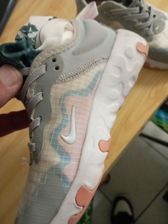 Basket  de fille. Ure 28 Marque  Nike - photo numéro 4