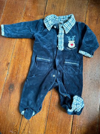 Pyjama C&A bleu marine T 1 mois