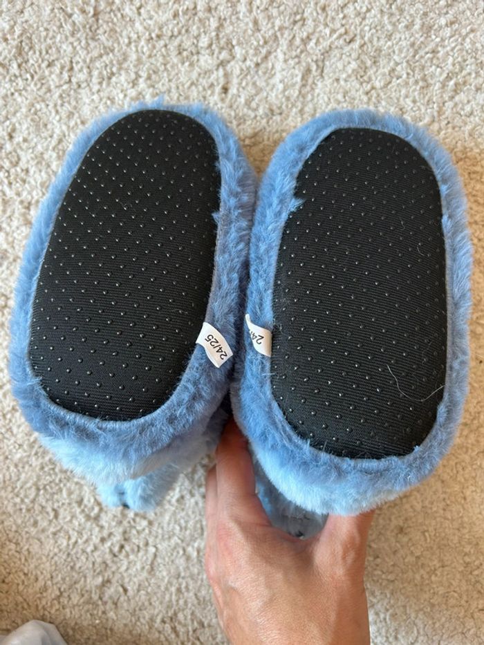 Chaussons peluche - photo numéro 3