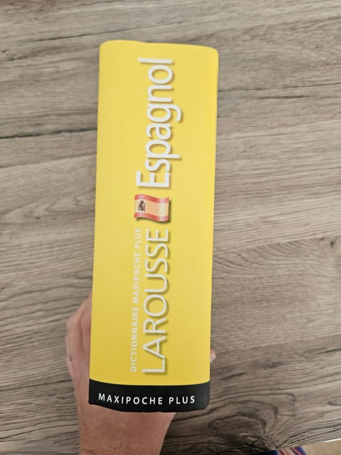 Dictionnaire Français espagnol Larousse - photo numéro 2