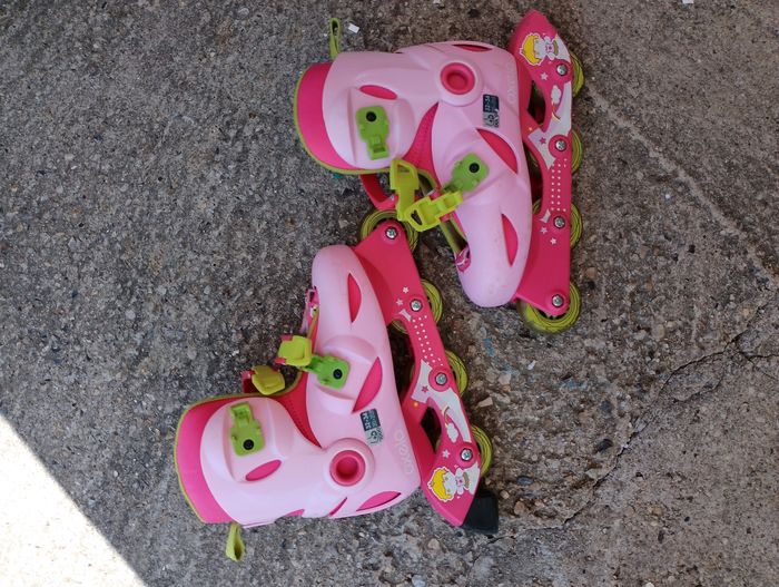 rollers OXELO pointure ajustable du 32, 33 jusqu'au 34 - photo numéro 2