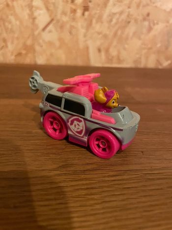 Véhicule Néon True Métal de Stella de la Pat Patrouille