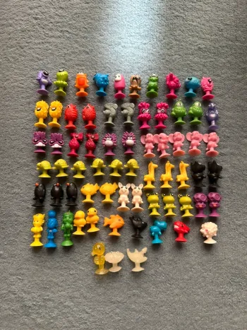 Lot de 68 stickeez Lidl football, animaux monstres ventouse dont 28 doubles