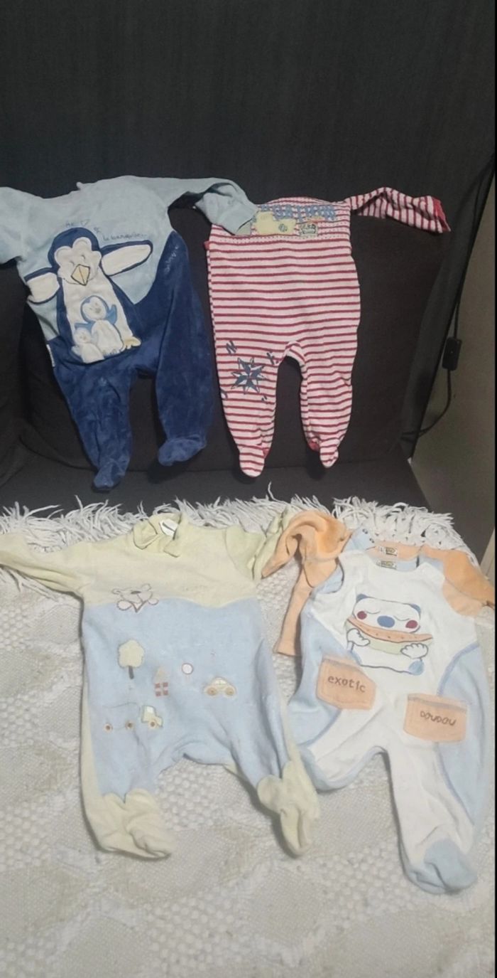 Lot pyjama 3 mois - photo numéro 2